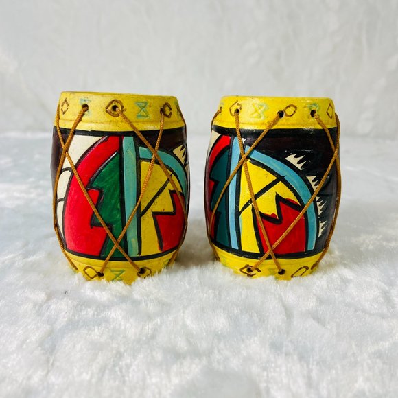 Vintage Native American Indian Design Tom Tom Drum Salt and Pepper Shakers HTF - Picture 6 of 7